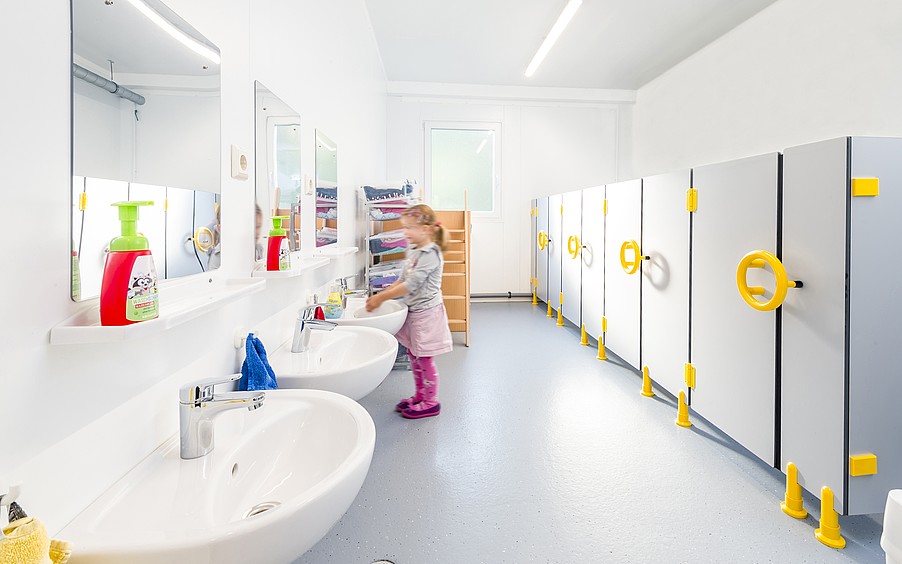ELA Container - Kindergarten in Containeranlage Sanitärbereich